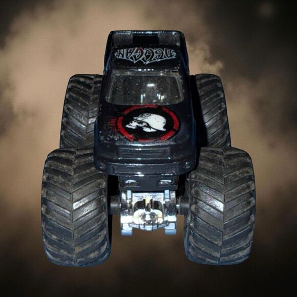 2013 Hot Wheels METAL MULISHA: Monster Jam Monster Truck 1:64 Scale - Picture 1 of 6